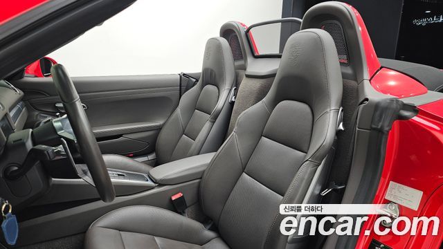 Porsche 718 2017 — photo 16