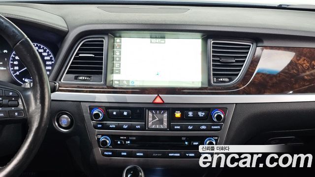 Hyundai Genesis 2016 — photo 15