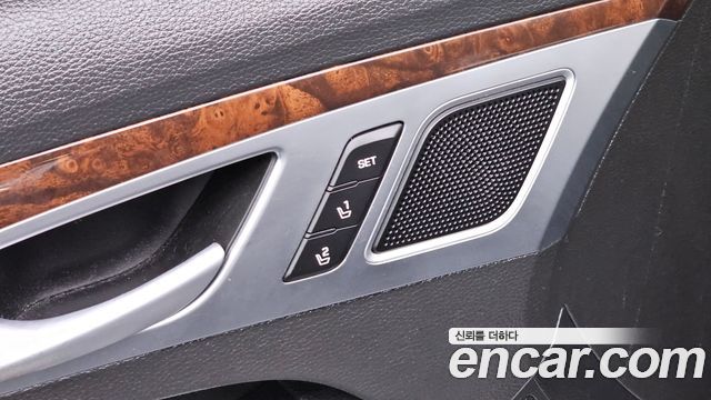 Hyundai Genesis 2016 — photo 17