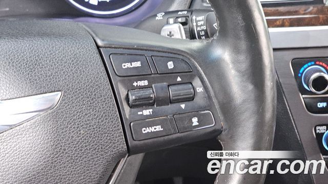 Hyundai Genesis 2016 — photo 18