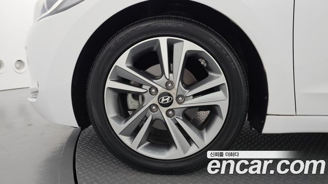 Hyundai AVANTE 2016 — photo 5
