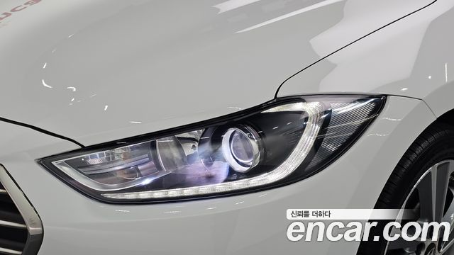 Hyundai AVANTE 2016 — photo 8