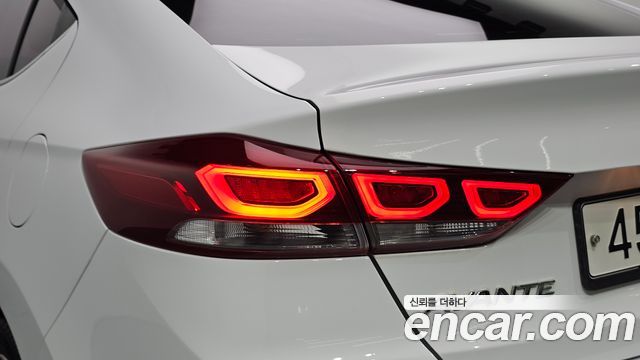 Hyundai AVANTE 2016 — photo 9