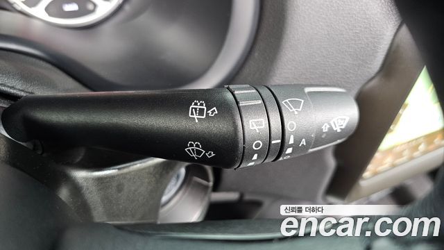 Jeep Renegade 2023 — photo 24