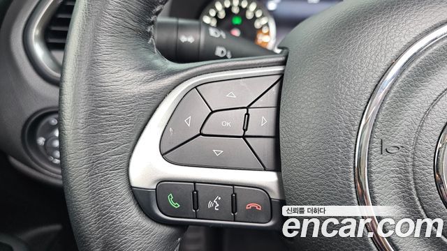 Jeep Renegade 2023 — photo 25