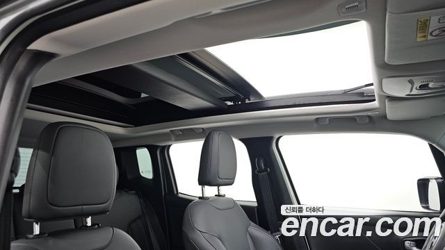 Jeep Renegade 2023 — photo 28