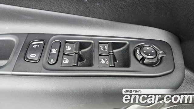 Jeep Renegade 2023 — photo 30
