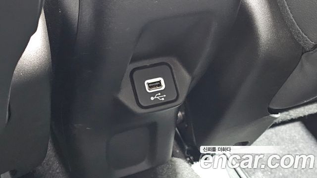 Jeep Renegade 2023 — photo 31