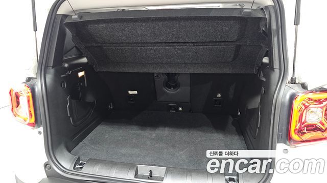 Jeep Renegade 2023 — photo 32