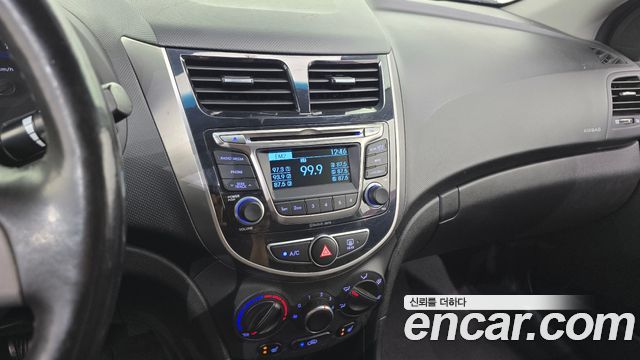Hyundai Accent 2019 — photo 27