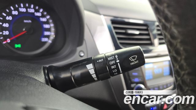 Hyundai Accent 2019 — photo 31