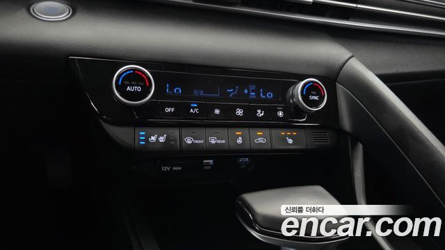 Hyundai AVANTE 2021 — photo 23