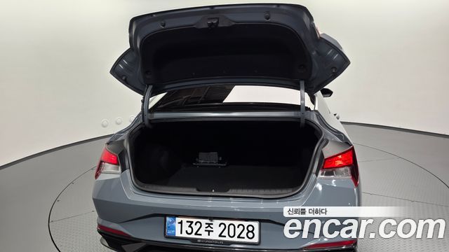 Hyundai AVANTE 2021 — photo 31