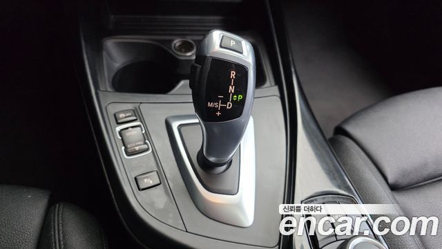 BMW 1-Series 2017 — photo 9