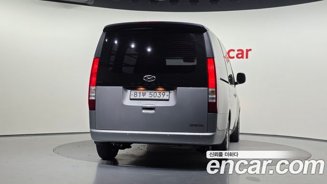 Hyundai Staria 2022 — photo 4