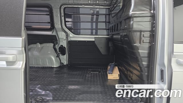 Hyundai Staria 2022 — photo 12