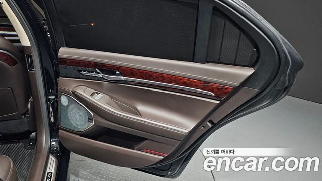 Genesis EQ900 2016 — photo 15