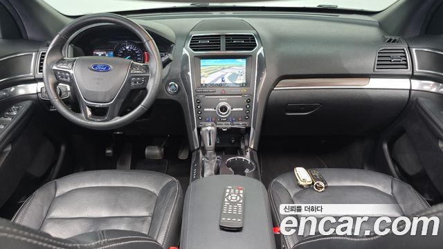 Ford Explorer 2019 — photo 10