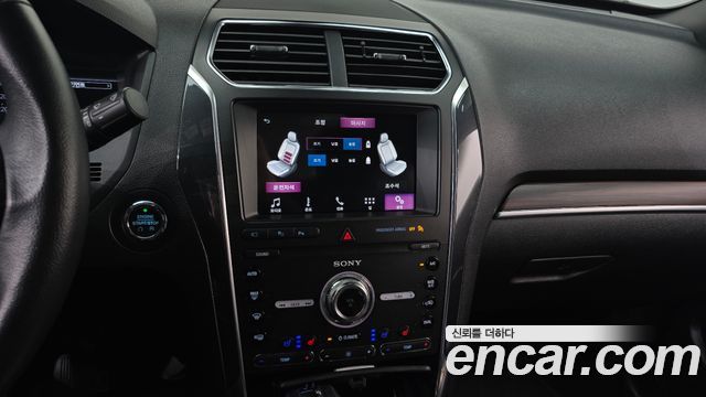 Ford Explorer 2019 — photo 21