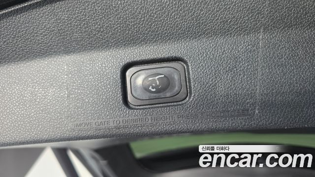 Ford Explorer 2019 — photo 26
