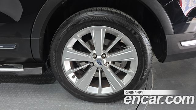 Ford Explorer 2019 — photo 7