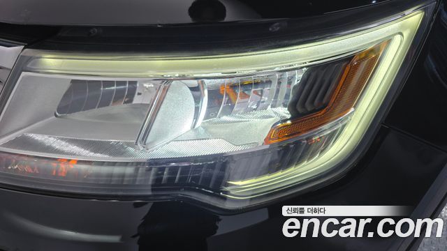 Ford Explorer 2019 — photo 8