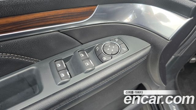 Ford Explorer 2019 — photo 32