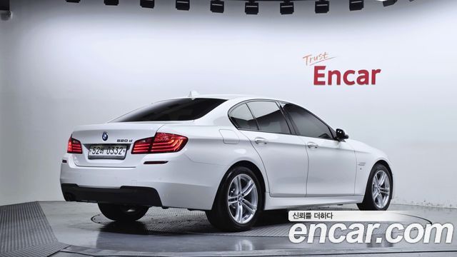 BMW 5-Series 2016 — photo 2