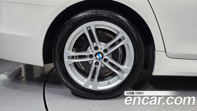 BMW 5-Series 2016 — photo 5