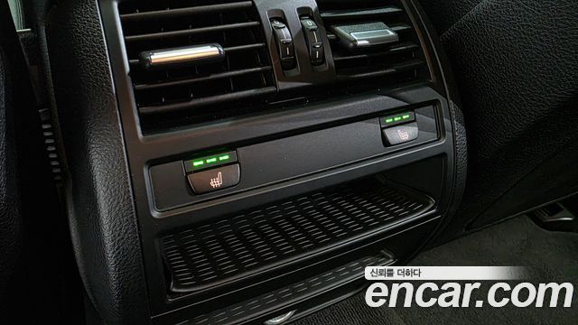 BMW 5-Series 2016 — photo 18