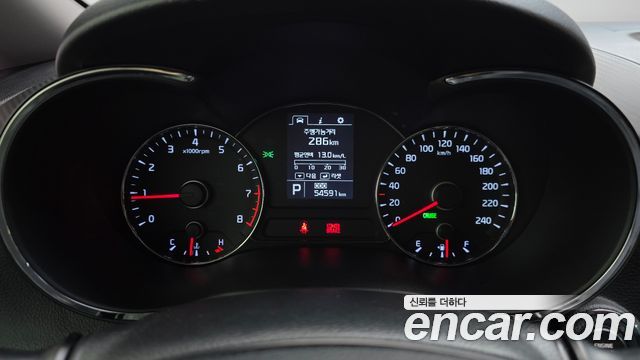 Kia K3 2013 — photo 11