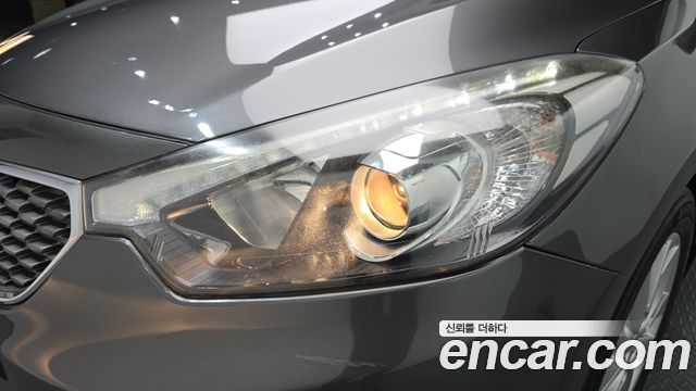 Kia K3 2013 — photo 8