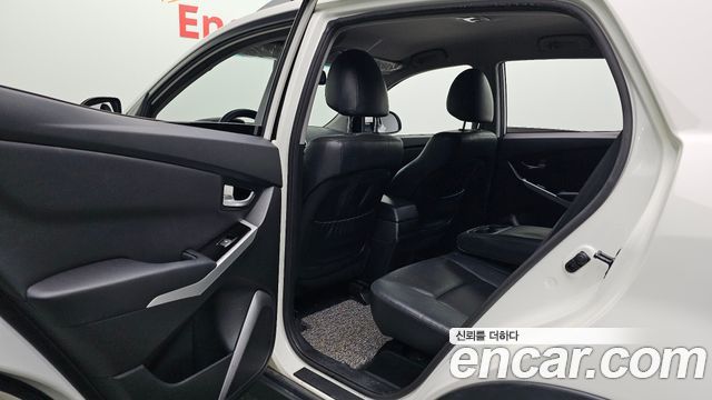 KG Mobility KORANDO 2015 — photo 11