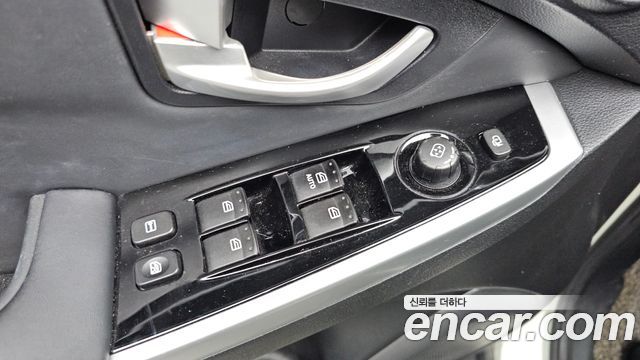 KG Mobility KORANDO 2015 — photo 13