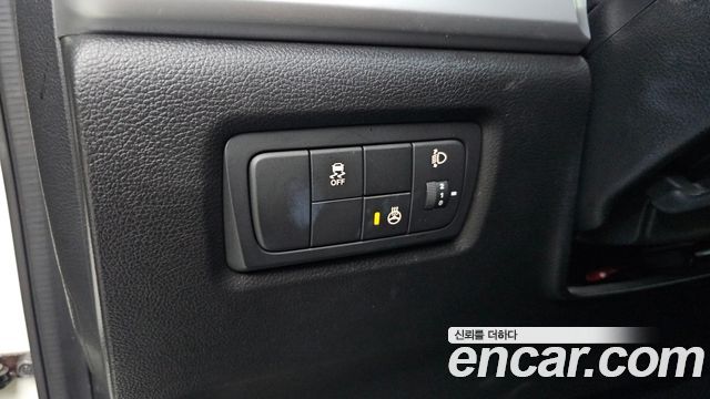 KG Mobility KORANDO 2015 — photo 14