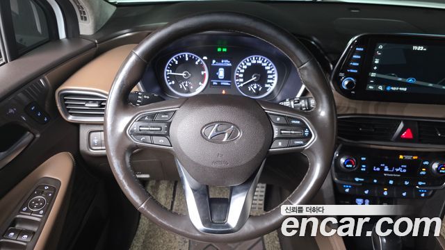 Hyundai Santafe 2019 — photo 13