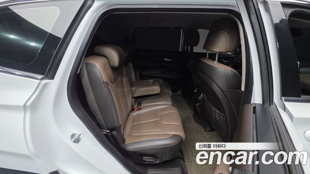 Hyundai Santafe 2019 — photo 18