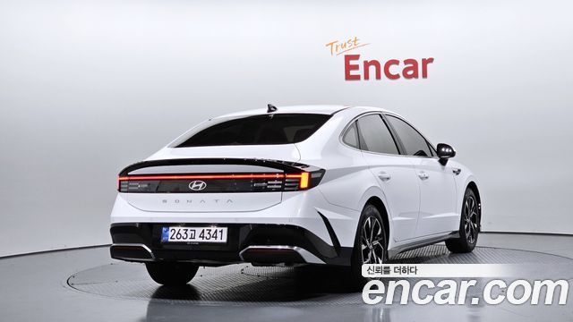 Hyundai Sonata 2025 — photo 2