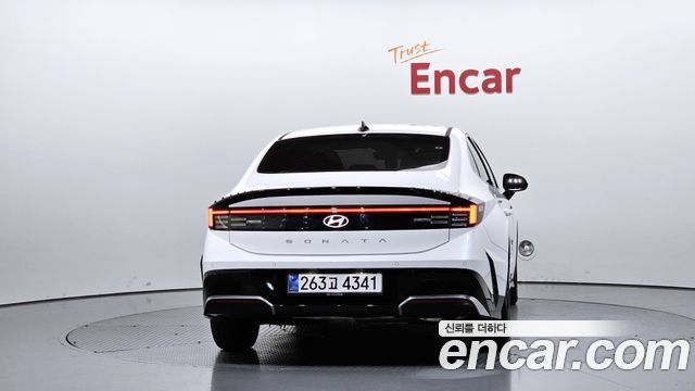 Hyundai Sonata 2025 — photo 4