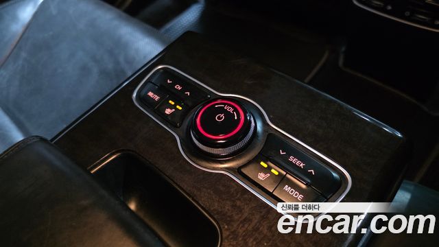 Kia K7 2013 — photo 17