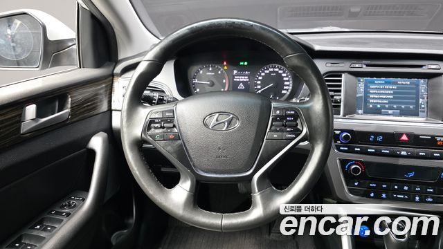 Hyundai Sonata 2016 — photo 13