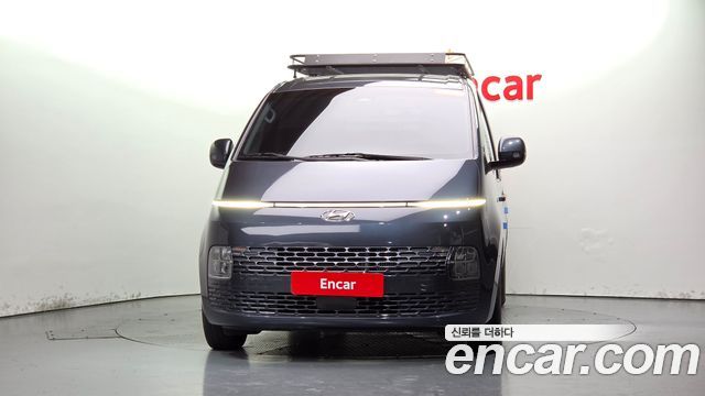 Hyundai Staria 2022 — photo 3