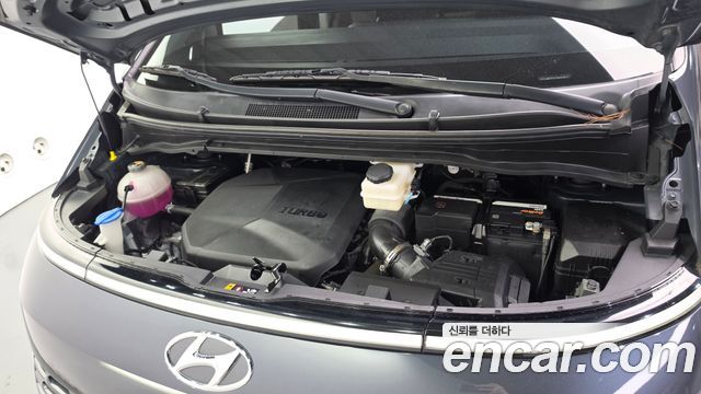 Hyundai Staria 2022 — photo 6