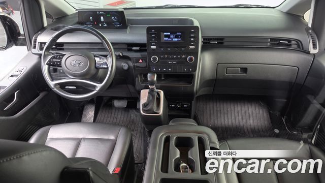 Hyundai Staria 2022 — photo 10
