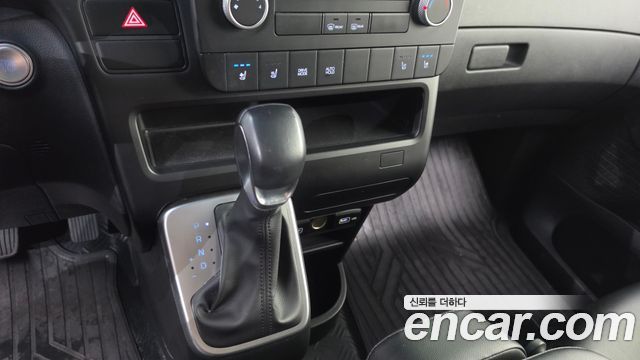 Hyundai Staria 2022 — photo 12