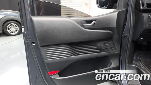 Hyundai Staria 2022 — photo 14