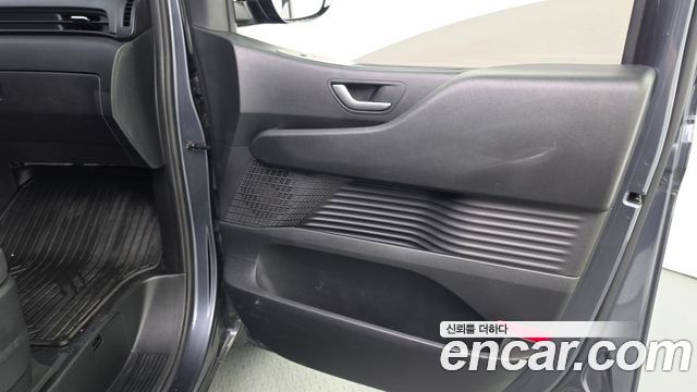 Hyundai Staria 2022 — photo 15