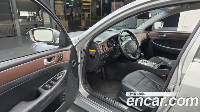 Hyundai Genesis 2013 — photo 13