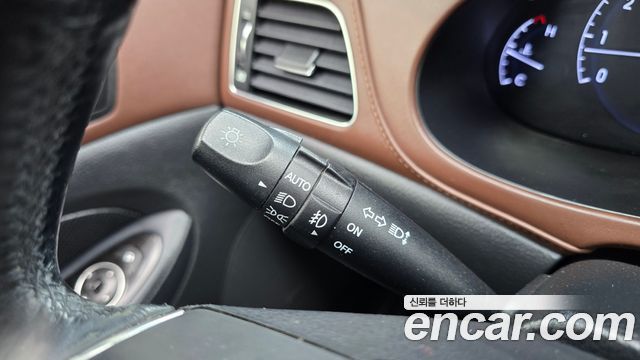 Hyundai Genesis 2013 — photo 22
