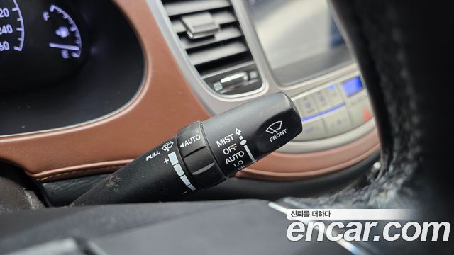 Hyundai Genesis 2013 — photo 23